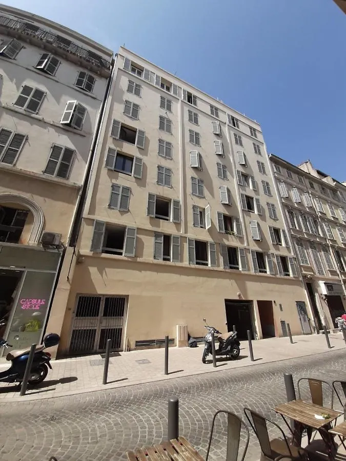 Duplex Vieux Port Appartement Complet 4 Couchages Climatise Entire Apartment 2 Beds For 4 Persons Marseille 0*,  France
