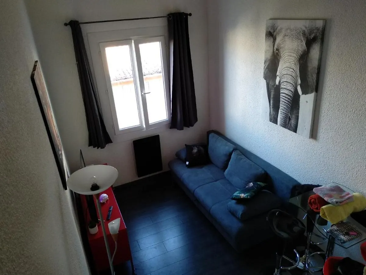 Duplex Vieux Port Appartement Complet 4 Couchages Climatise Entire Apartment 2 Beds For 4 Persons contacts