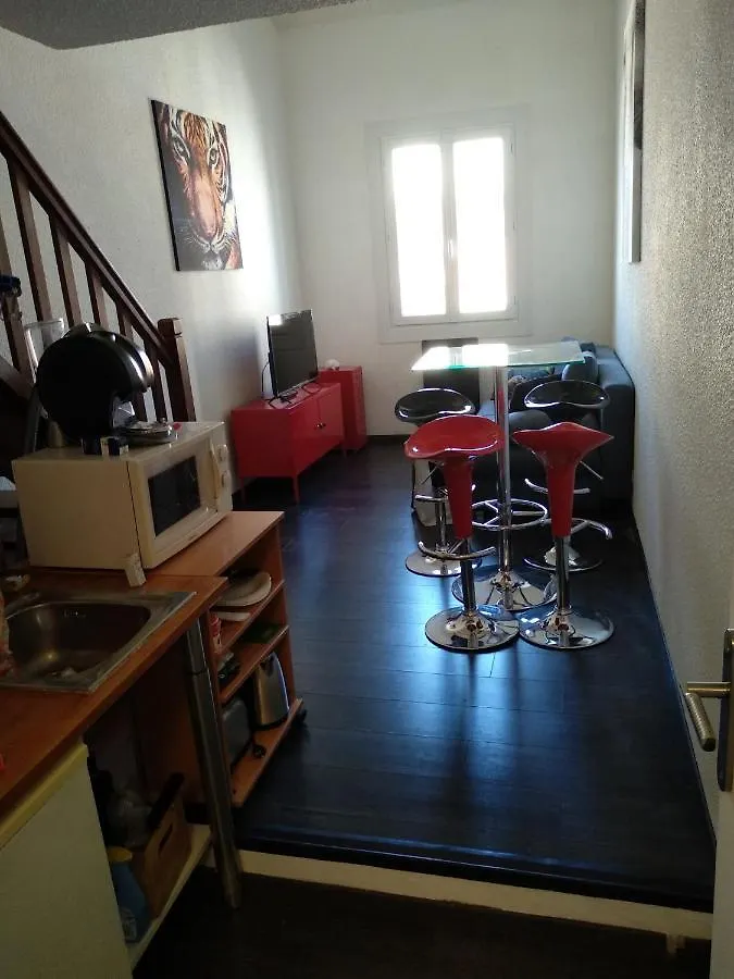 Duplex Vieux Port Appartement Complet 4 Couchages Climatise Entire Apartment 2 Beds For 4 Persons Marseille